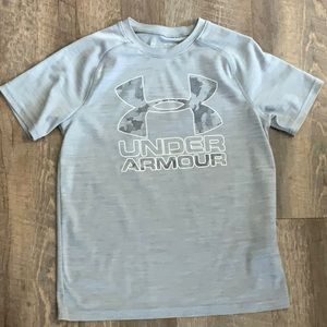 Boys XL Under Armour t-shirt